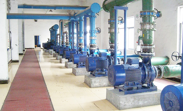Difference between marine water pumps and land pumps?